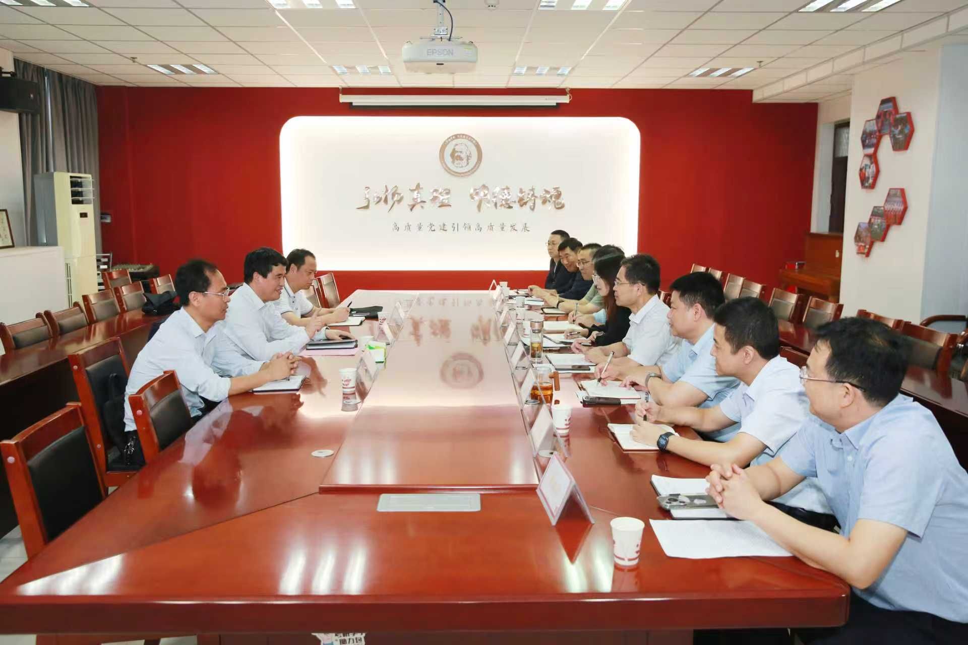 公司党委书记刘荣增到英国365集团官网调研指导工作